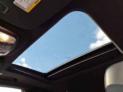 Used 2020 Jeep Grand Cherokee Altitude image 16