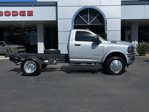 New 2026 RAM 5500 4x4 Regular Cab image 5