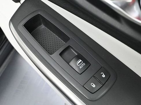 Used 2019 Jeep Cherokee Limited w/ Trailer Tow Group image 46