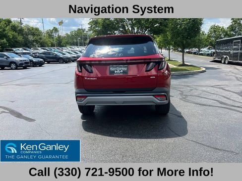 Used 2025 Hyundai Tucson Limited AWD/4WD image 11