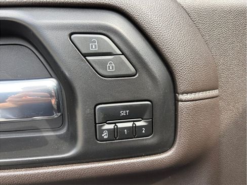 Used 2022 Chevrolet Silverado 2500 LTZ AWD/4WD image 19