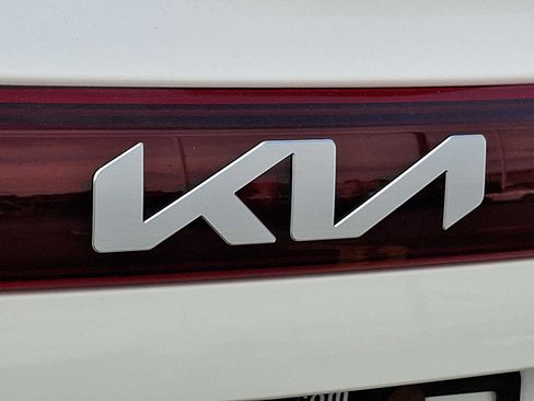 Used 2024 Kia Seltos EX AWD/4WD image 28