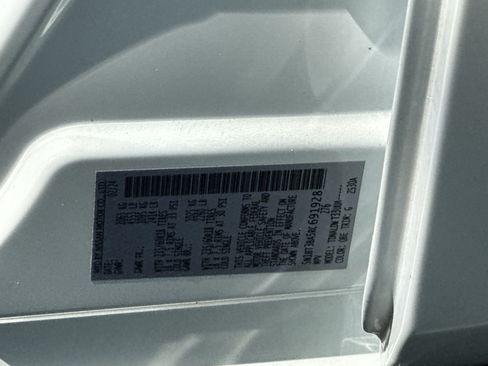 Used 2024 Nissan Rogue SV FWD image 29
