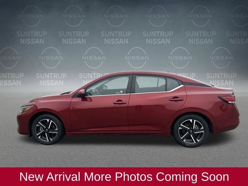Used 2024 Nissan Sentra SV image 2