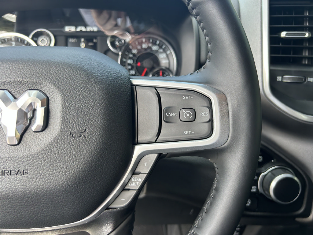Used 2023 RAM 1500 Big Horn AWD/4WD image 39