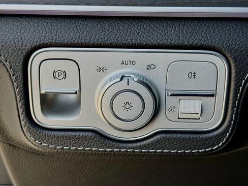 Used 2024 Mercedes-Benz GLE 350 4MATIC image 29