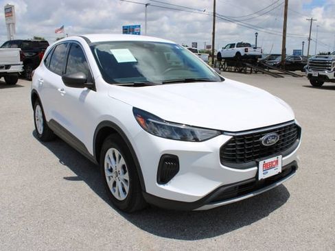 Used 2024 Ford Escape Active FWD image 3