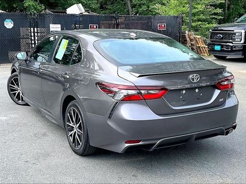 Used 2023 Toyota Camry SE FWD image 6