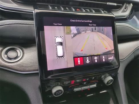 Used 2022 Jeep Grand Cherokee Overland w/ Adv Protech Group III image 31