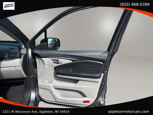 Used 2017 Honda Pilot EX image 36