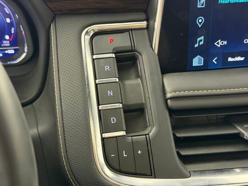 Used 2024 Chevrolet Suburban Premier w/ Premium Package image 24