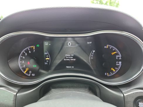 Used 2018 Jeep Grand Cherokee Altitude AWD/4WD image 18