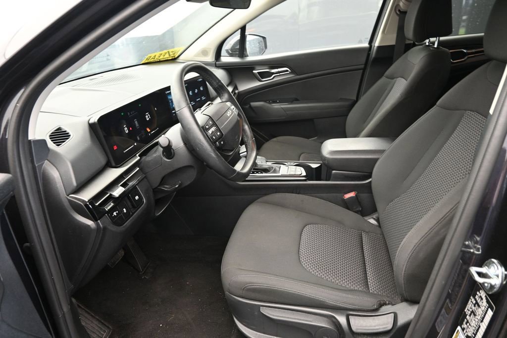 Used 2026 Kia Sportage LX FWD image 14