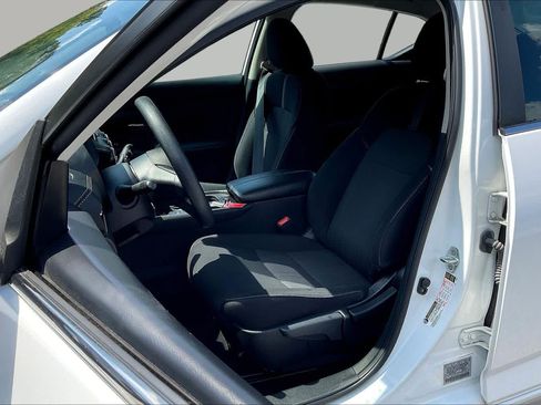 Used 2024 Nissan Sentra SV FWD image 8