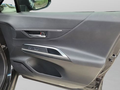 Certified 2023 Toyota Venza Nightshade AWD/4WD image 8