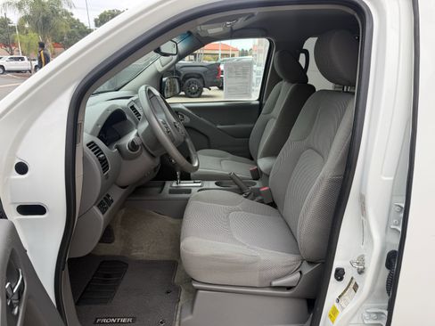 Used 2017 Nissan Frontier SV w/ SV Value Truck Package image 3