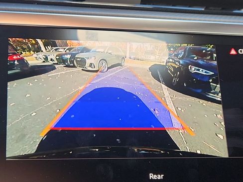 New 2025 Audi Q3 2.0T Premium image 9