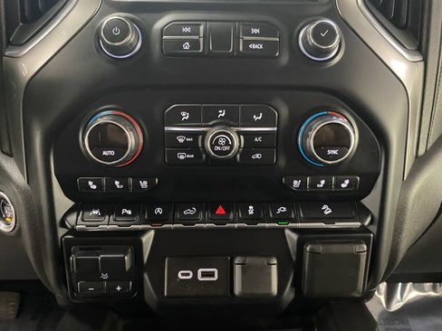 Used 2019 Chevrolet Silverado 1500 LTZ w/ LTZ Premium Package image 21