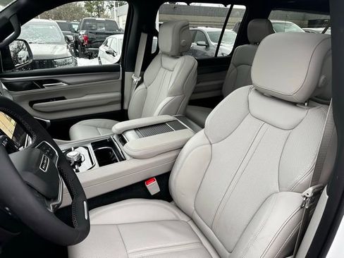 New 2025 Jeep Wagoneer L Series III w/ Quick Order Package 25C Super image 17