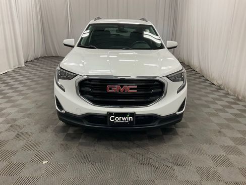 Used 2021 GMC Terrain SLE w/ Driver Convenience Package image 2