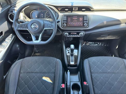 Used 2018 Nissan Kicks SV FWD image 12
