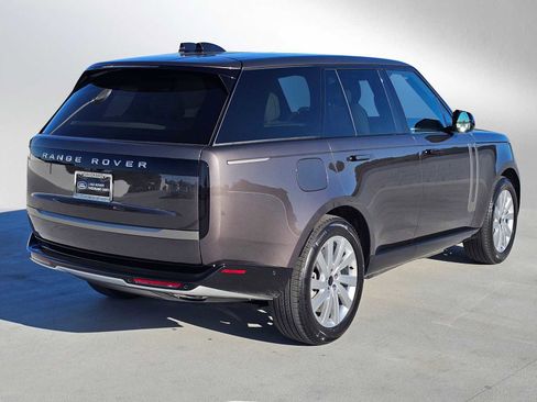 New 2026 Land Rover Range Rover SE image 5