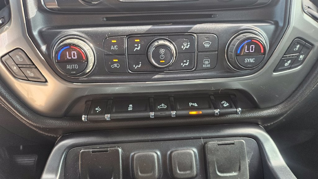 Used 2018 Chevrolet Silverado 1500 LTZ Z71 w/ LTZ Plus Package AWD/4WD image 37