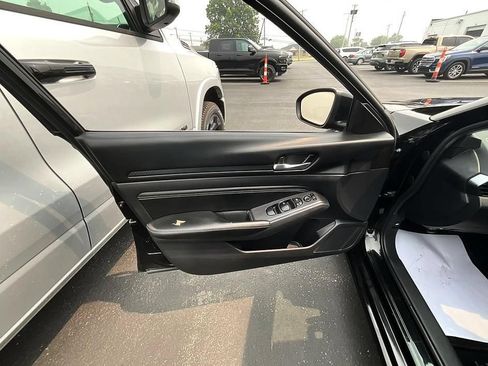 Used 2019 Nissan Altima 2.5 S FWD image 12