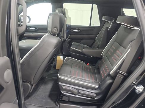 Used 2026 GMC Yukon AT4 Ultimate w/ LPO, Floor Liner Package AWD/4WD image 4