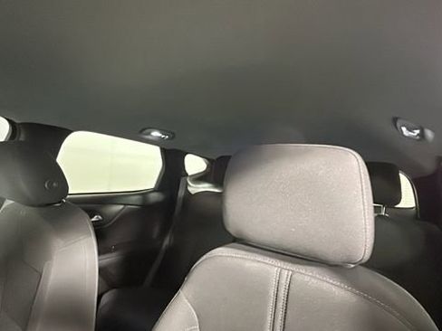 Used 2022 Chevrolet Blazer LT FWD image 13