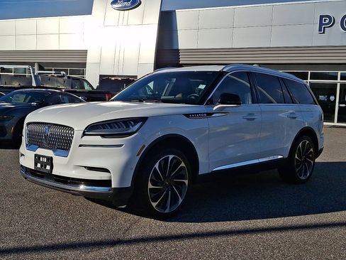 Used 2023 Lincoln Aviator Reserve w/ Equipment Group 201A image 4