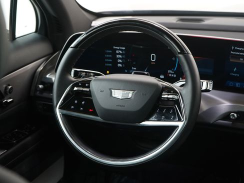 Used 2026 Cadillac Vistiq Luxury image 17