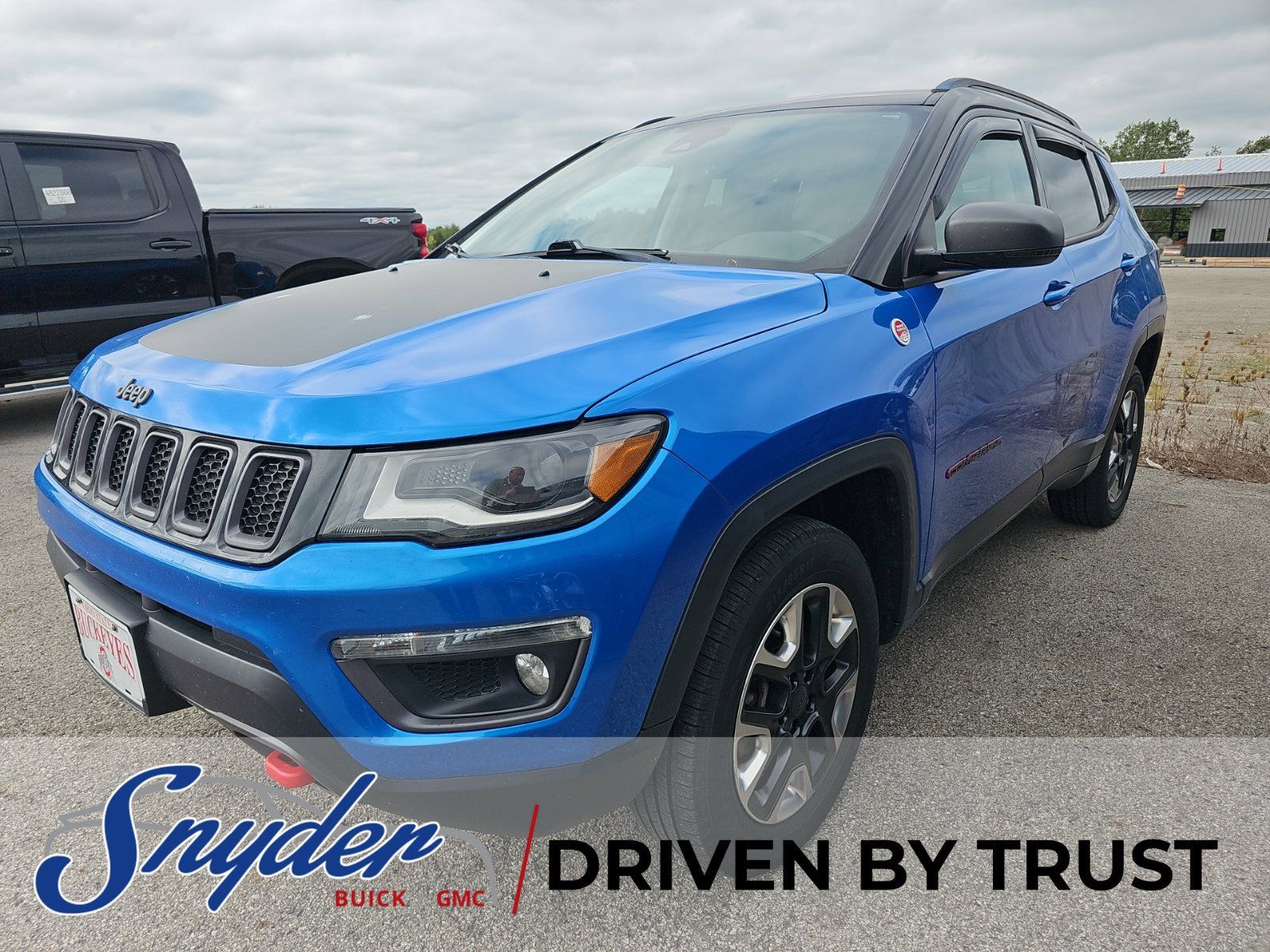 Used 2018 Jeep Compass Trailhawk AWD/4WD image 2