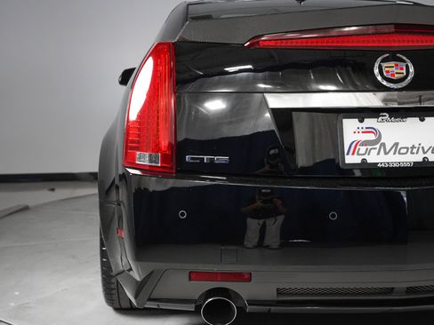 Used 2010 Cadillac CTS V w/ Wood Trim Package RWD image 20