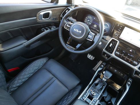 Certified 2022 Kia Sorento SX Prestige image 9