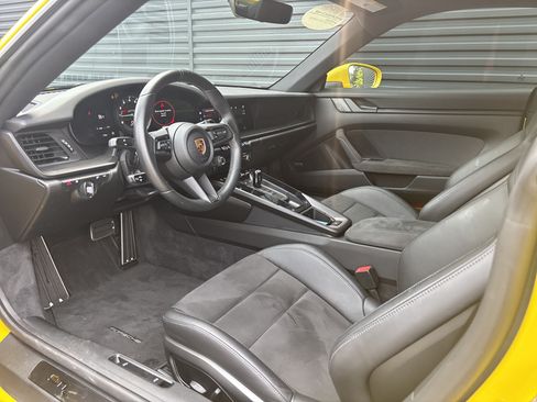 Used 2022 Porsche 911 Carrera 4 GTS AWD/4WD image 10