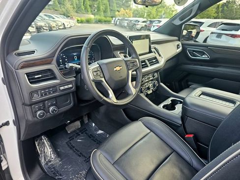 Used 2023 Chevrolet Tahoe Premier AWD/4WD image 14