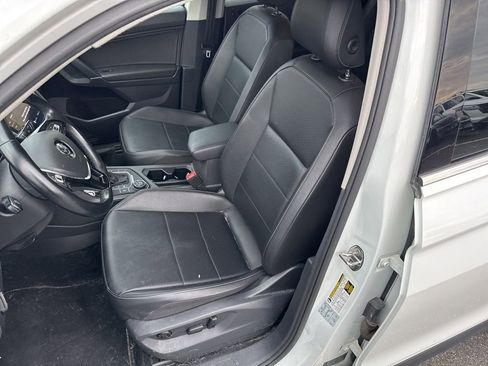Used 2018 Volkswagen Tiguan SE AWD/4WD image 11