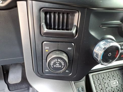 Used 2024 Ford F150 Lariat w/ Equipment Group 502A High AWD/4WD image 31