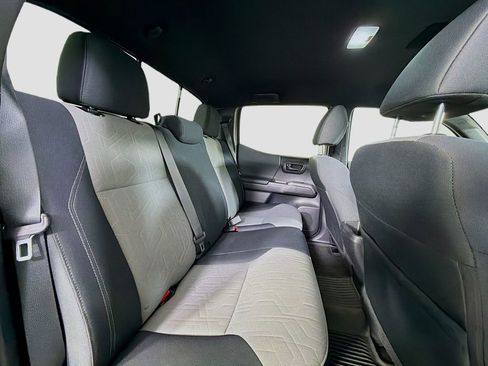 Used 2023 Toyota Tacoma TRD Off-Road image 28