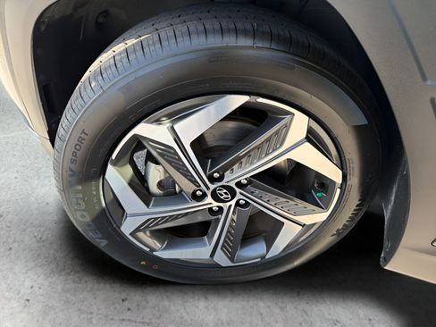 Used 2024 Hyundai Tucson Limited FWD image 43