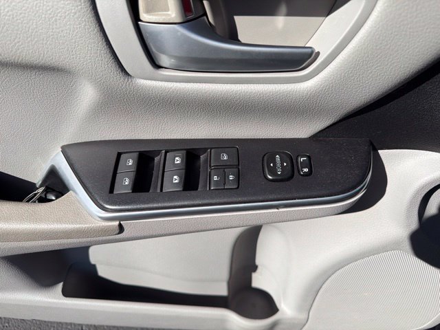 Used 2015 Toyota Camry LE FWD image 15