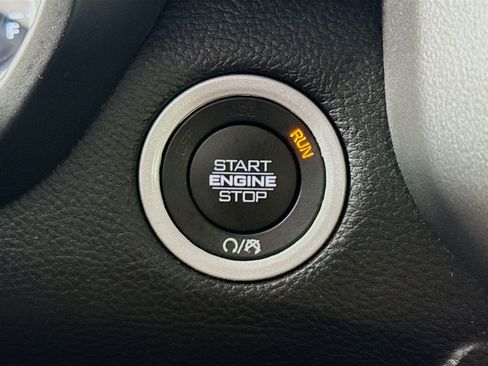 Used 2023 RAM 1500 Laramie AWD/4WD image 21