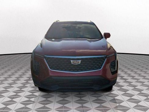 Certified 2024 Cadillac XT4 Luxury FWD image 2