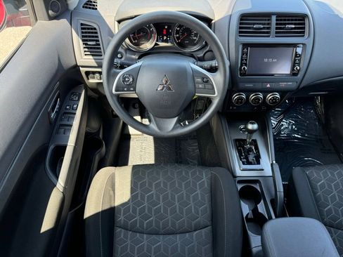 Used 2025 Mitsubishi Outlander Sport AWD image 15