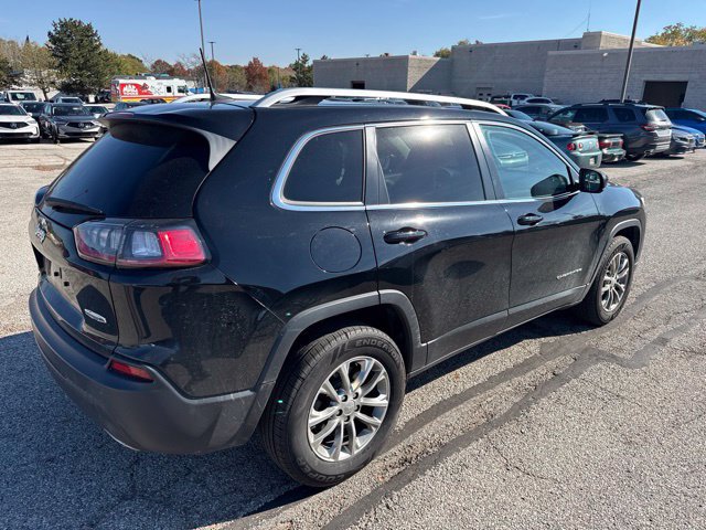 Used 2021 Jeep Cherokee Latitude Lux w/ Sun & Sound Group AWD/4WD image 3