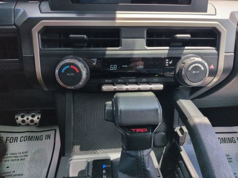Used 2024 Toyota Tacoma TRD Sport AWD/4WD image 18