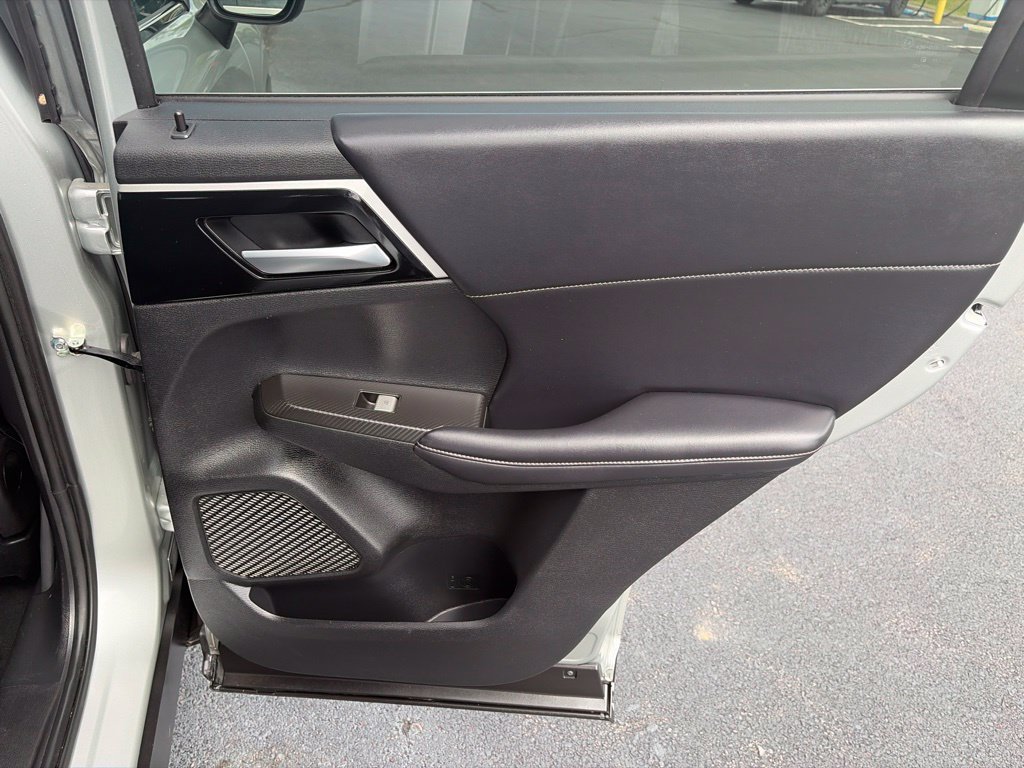 Used 2024 Mitsubishi Outlander SE Black Edition AWD/4WD image 36