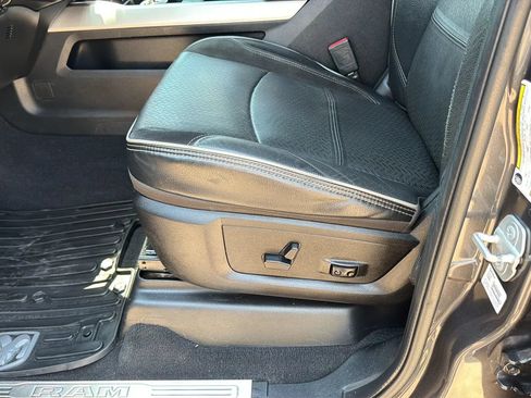 Used 2019 RAM 2500 Laramie AWD/4WD image 12