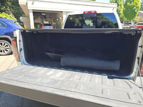 Used 2017 GMC Sierra 1500 SLT AWD/4WD image 18